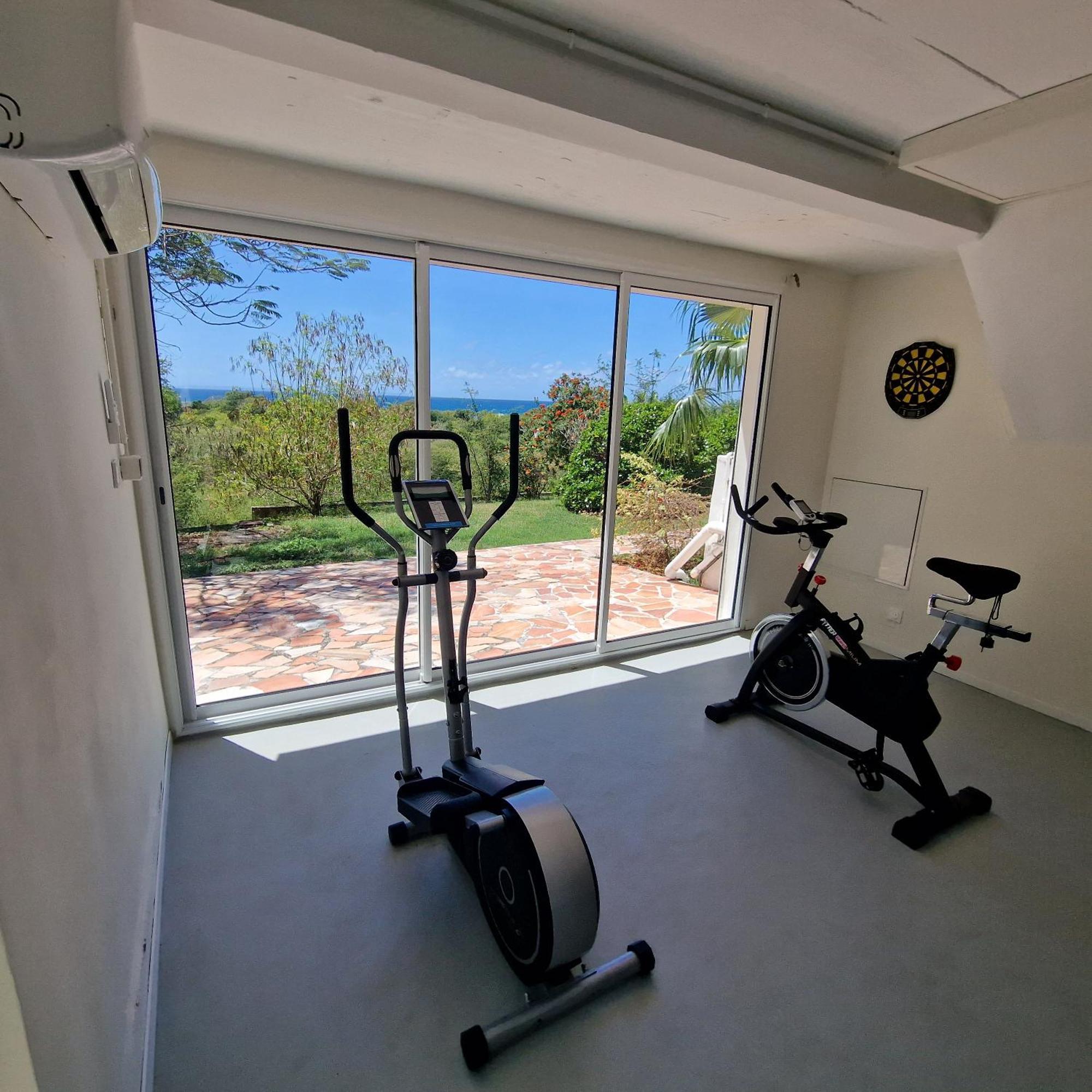 Villa L'Hacienda: Seaside Luxury with Pool, Jacuzzi & Garden Saint-Francois  Exterior photo