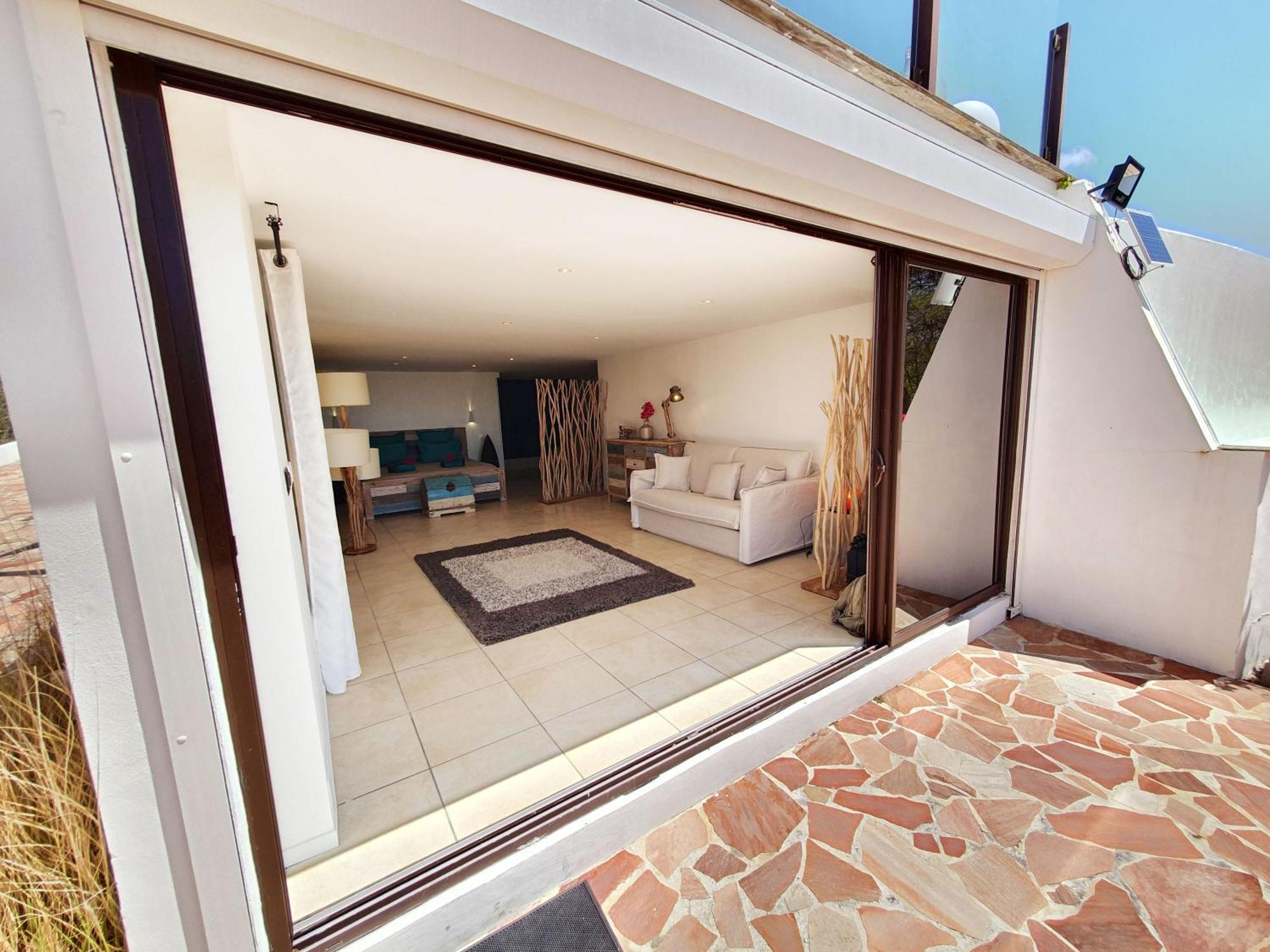 Villa L'Hacienda: Seaside Luxury with Pool, Jacuzzi & Garden Saint-Francois  Room photo