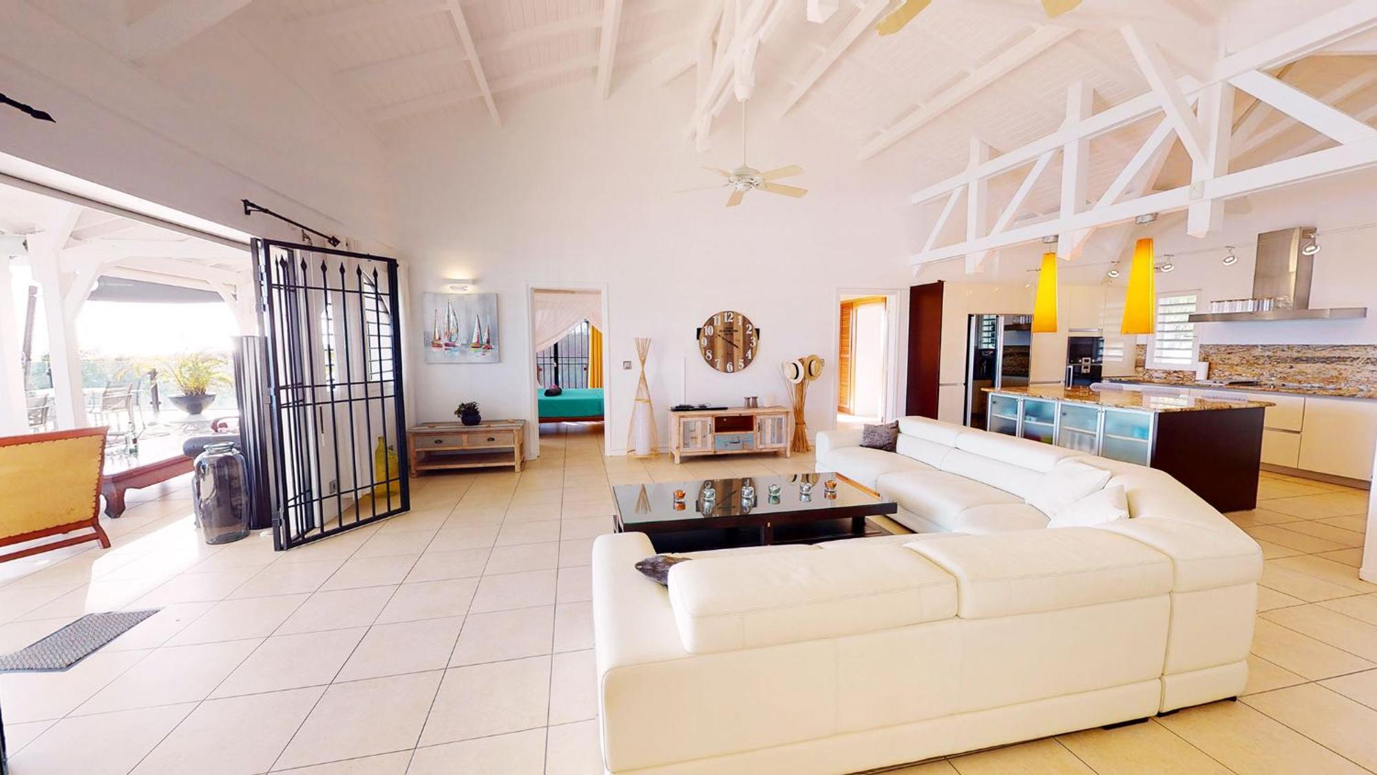 Villa L'Hacienda: Seaside Luxury with Pool, Jacuzzi & Garden Saint-Francois  Room photo
