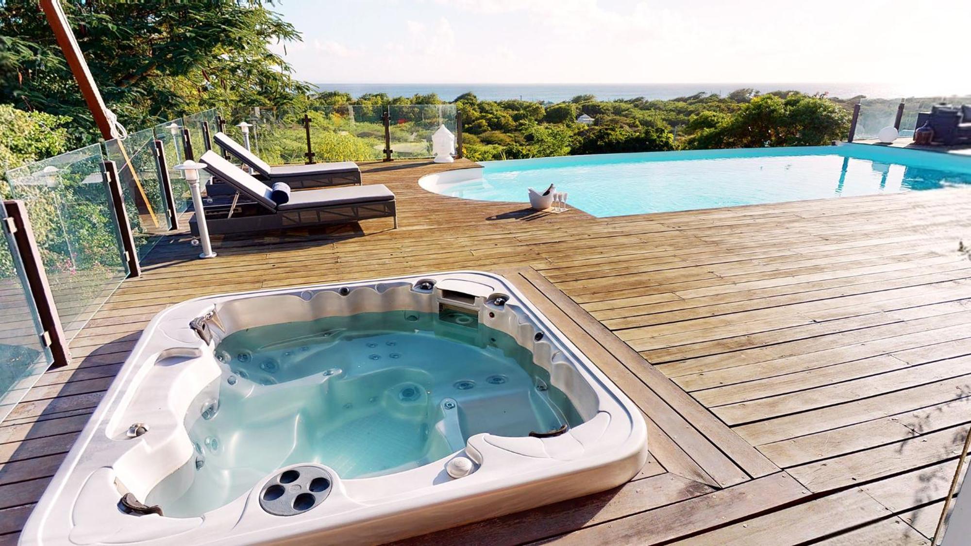 Villa L'Hacienda: Seaside Luxury with Pool, Jacuzzi & Garden Saint-Francois  Room photo